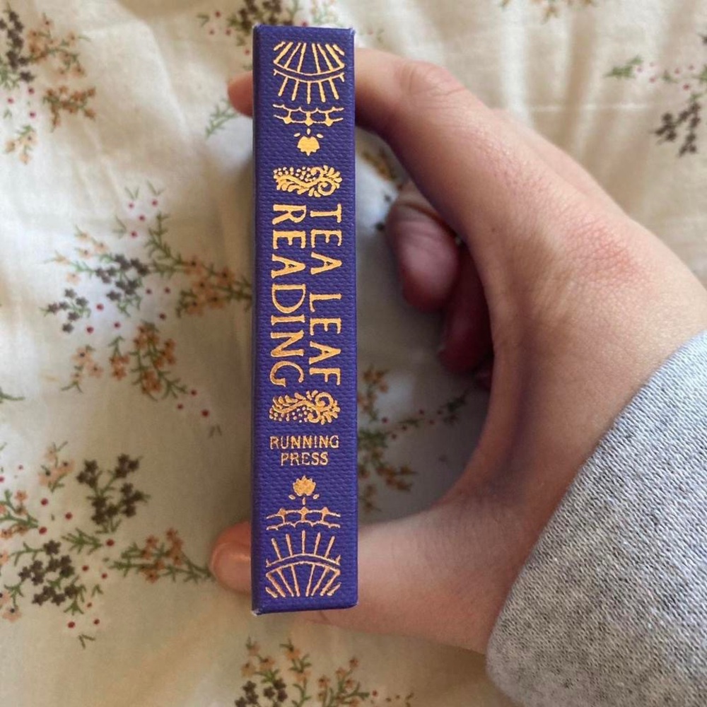 tea leaf book